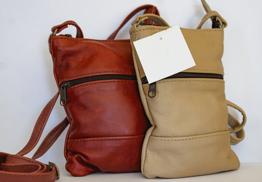 Medium Leather Slingbag