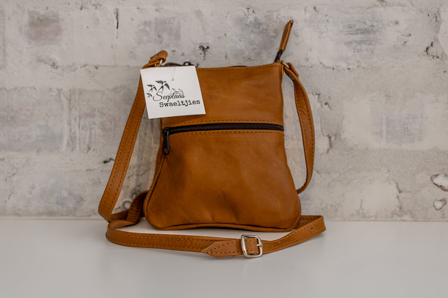 Small Leather Slingbag