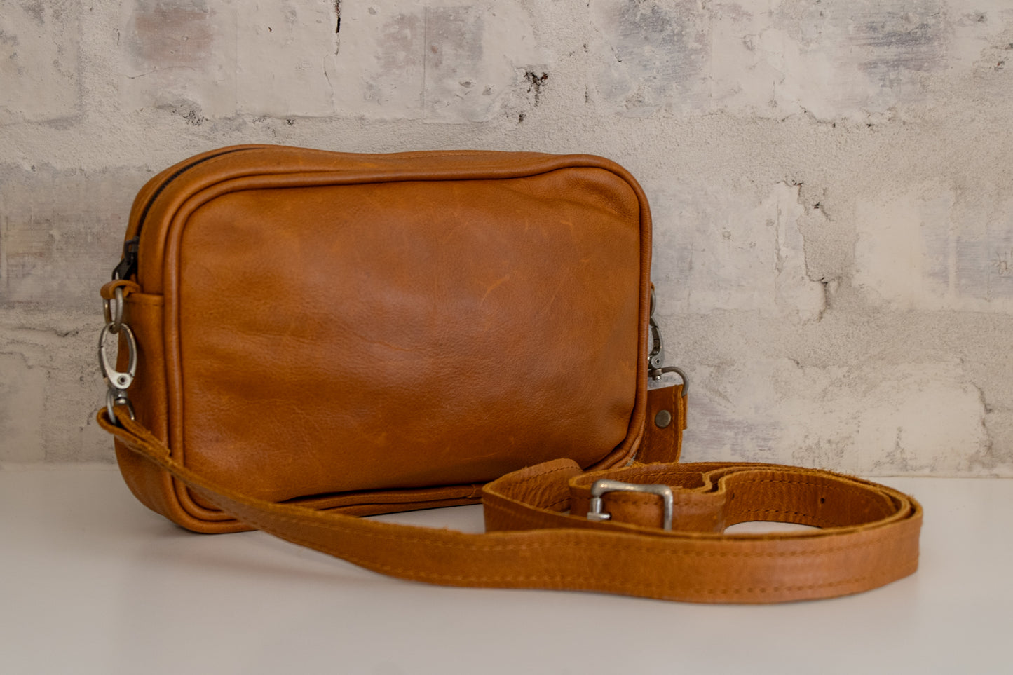 Leather Rosie Slingbag